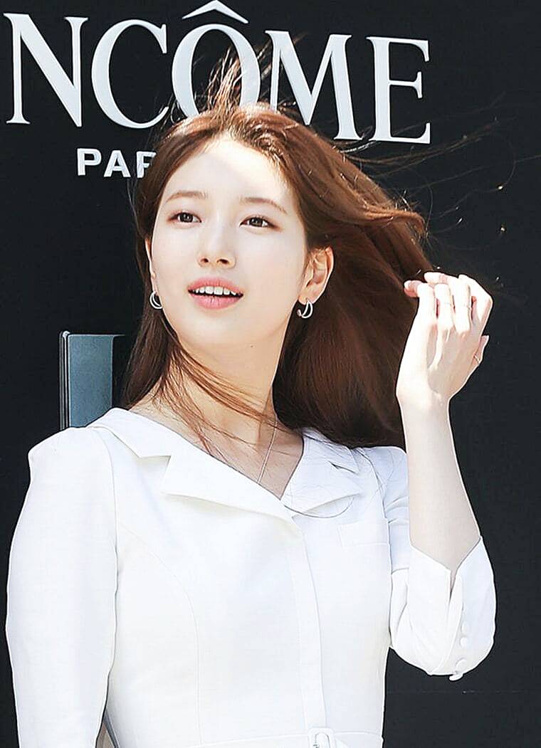 배우-수지