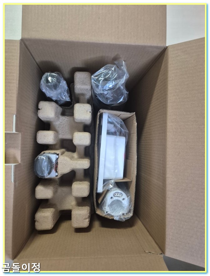 샤크 무선청소기 편리한 스테이션과 손목 부담 줄여주는 사용감7