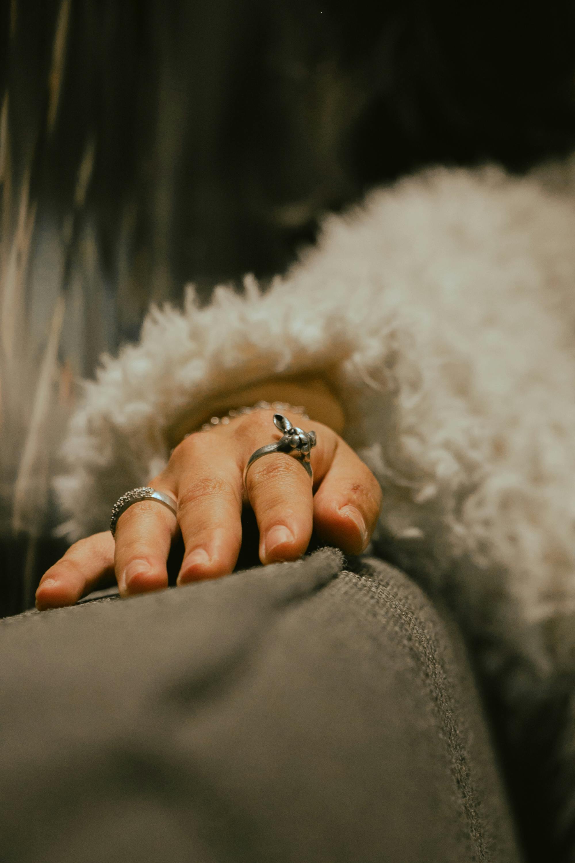 손가락 위치의 의미