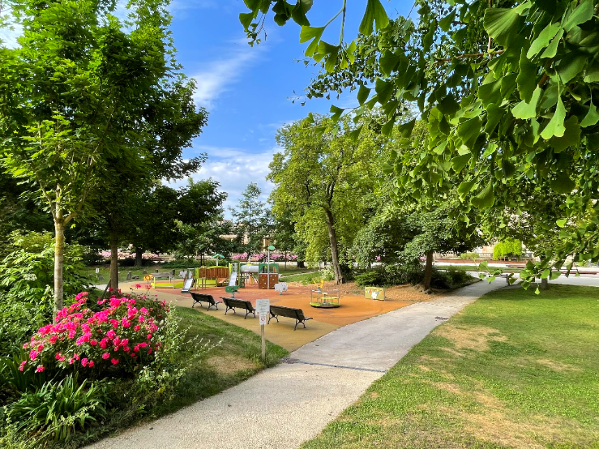 보르도 식물원 공놀이와 피크닉을 즐길수 있는 공간