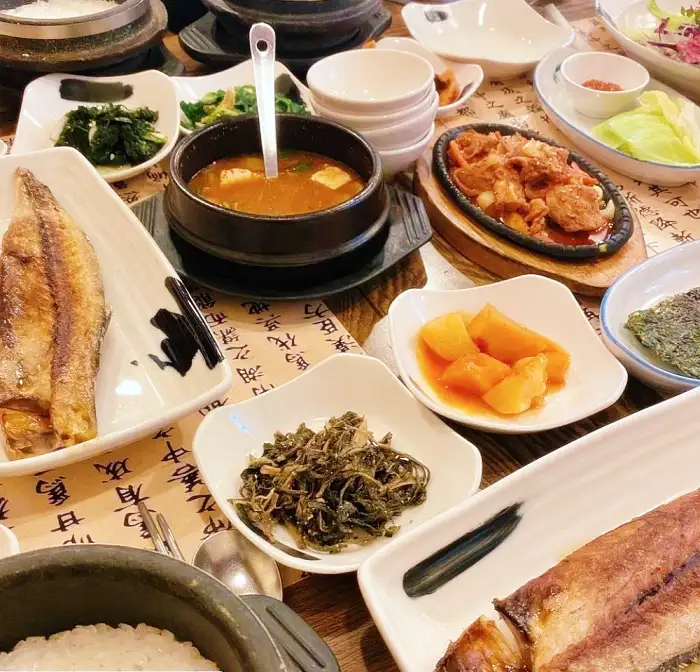 동네 한바퀴 여주 여주아울렛 한상 가득 쌀밥집 쌀밥 맛집