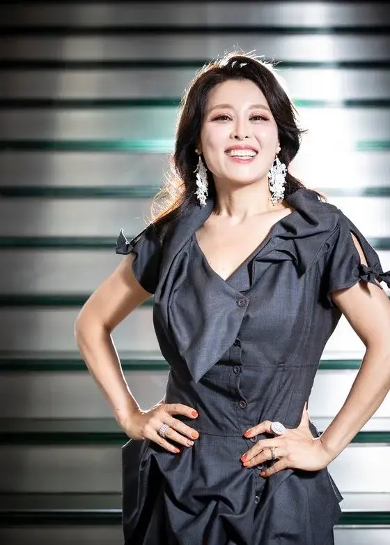 홍지민 뮤지컬 배우 프로필 나이 키 인스타 다이어트 화보 과거 결혼 남편 리즈