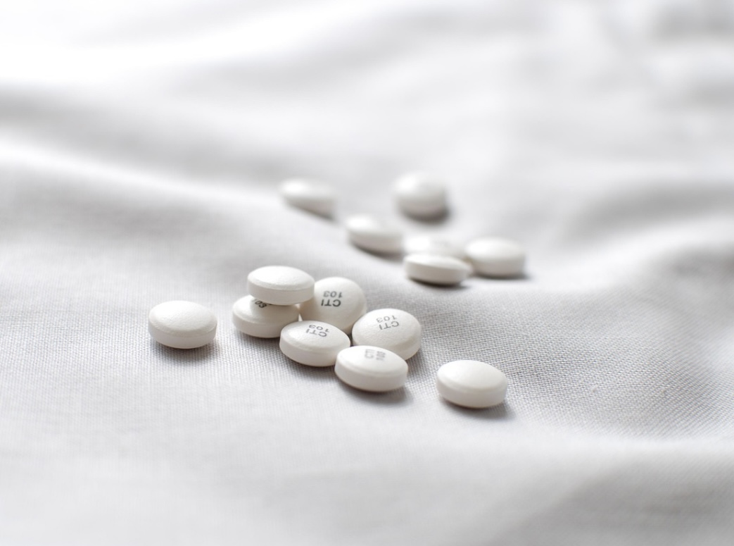 임신부가 피해야할 약과 관련된 사진