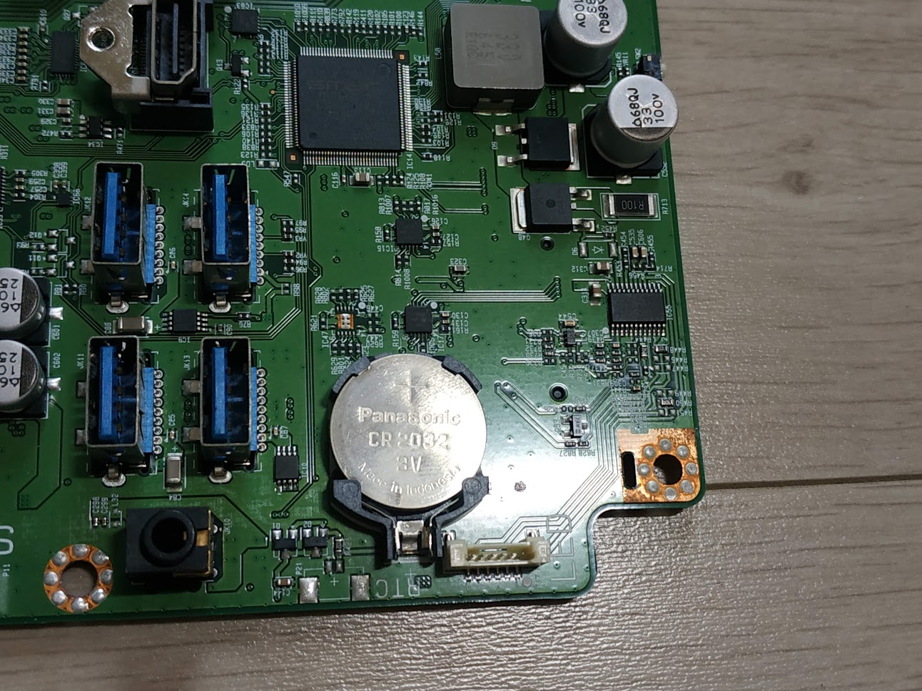 메인보드 배터리.