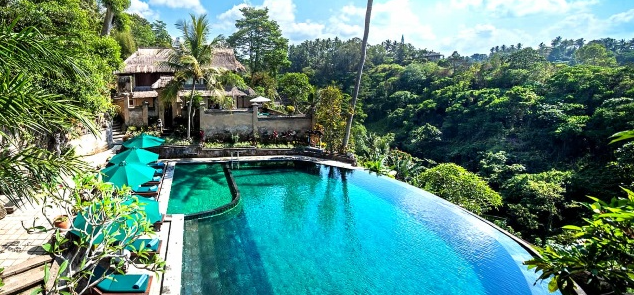 발리 더 로열 피타 마하 홀리 스프링 워터 풀