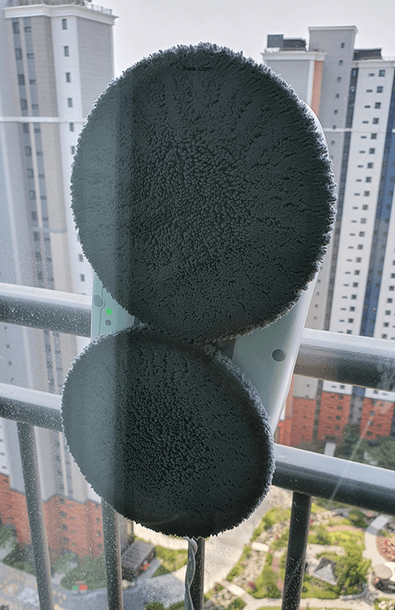 유리창_로봇청소기 유리창_로봇청소기