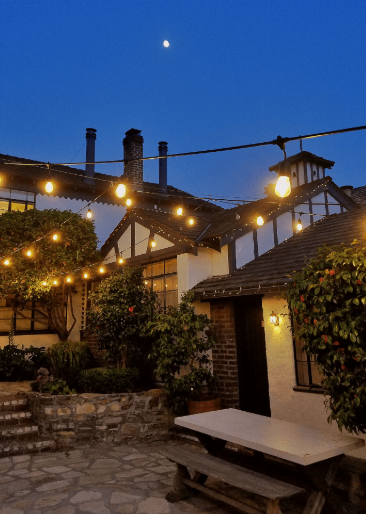 동화같은 호텔 Vagabond&rsquo;s House 예약하기