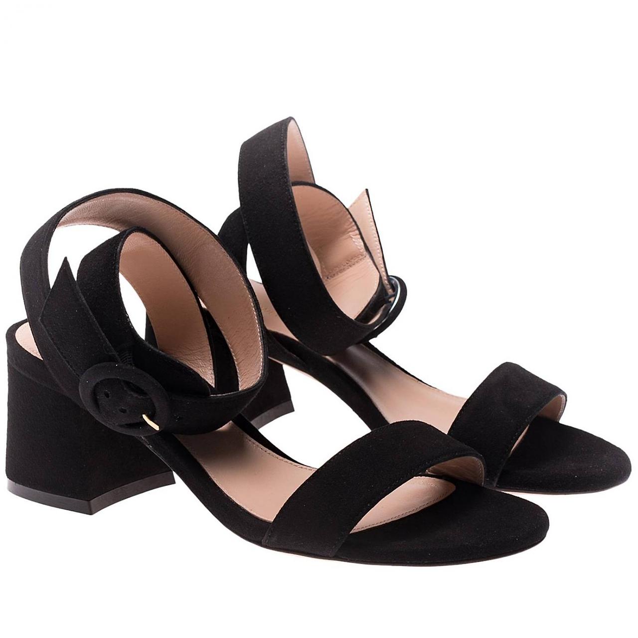 패션그룹 태피스트리 제품 분석: 코치(Coach), 케이트 스페이드(Kate Spade), 스튜어트 와이츠먼(Stuart Weitzman)