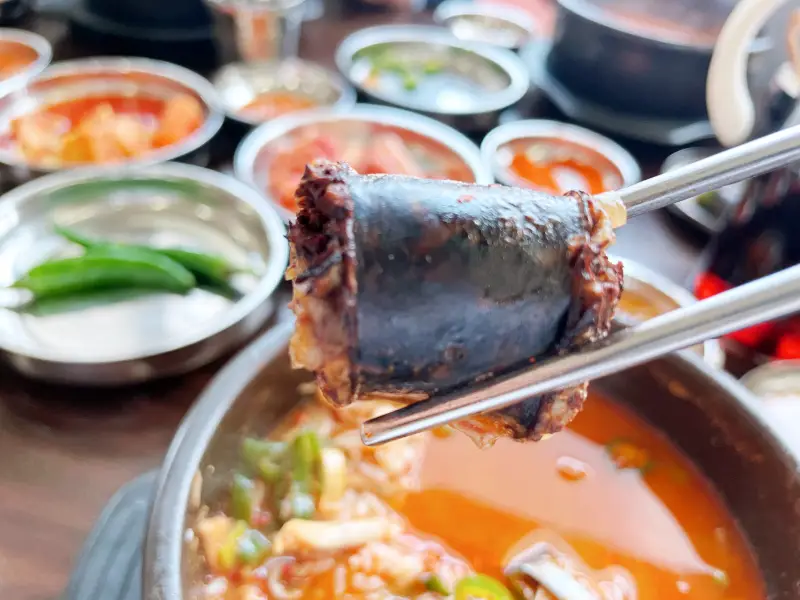 병천순대 피 색이 검은색인 모습