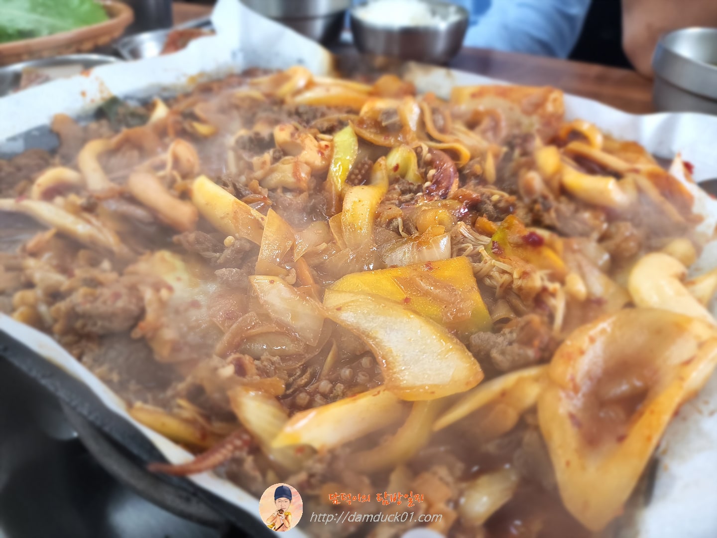 불고기 둘, 오징어 하나