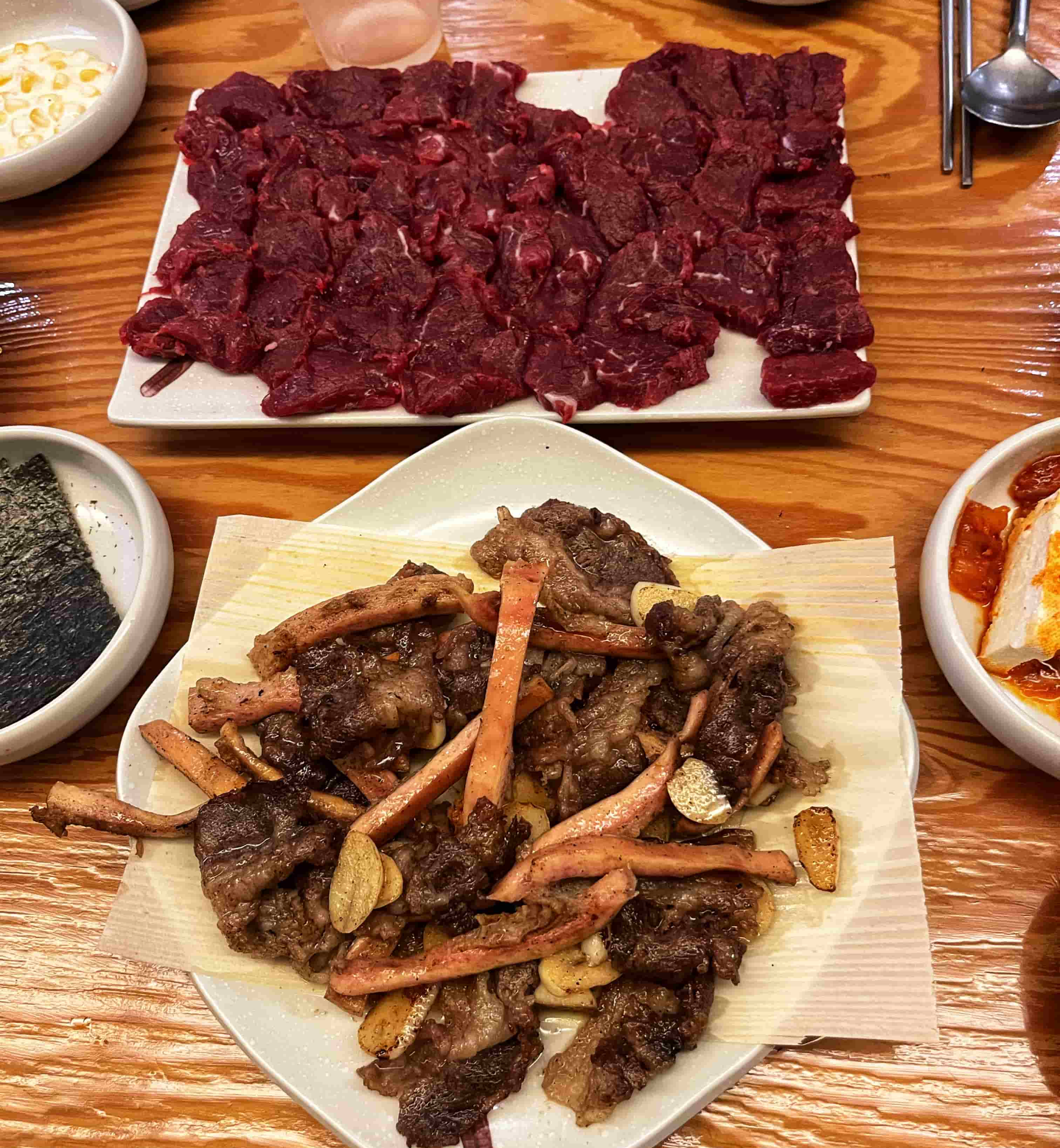 뭉티기와 오드레기를 함께 찍은 사진