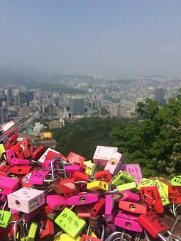 N서울타워 '봄N페스티벌'