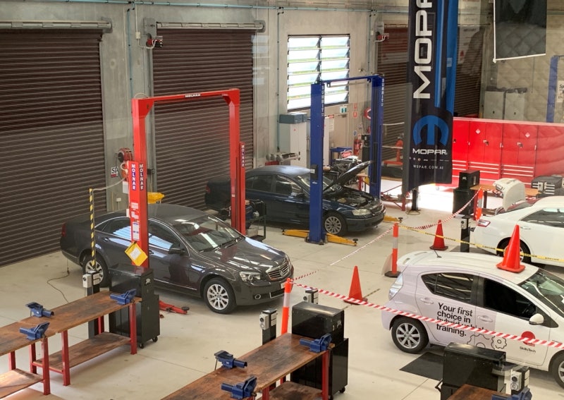 호주 자동차 정비 (TAFE) 실습장