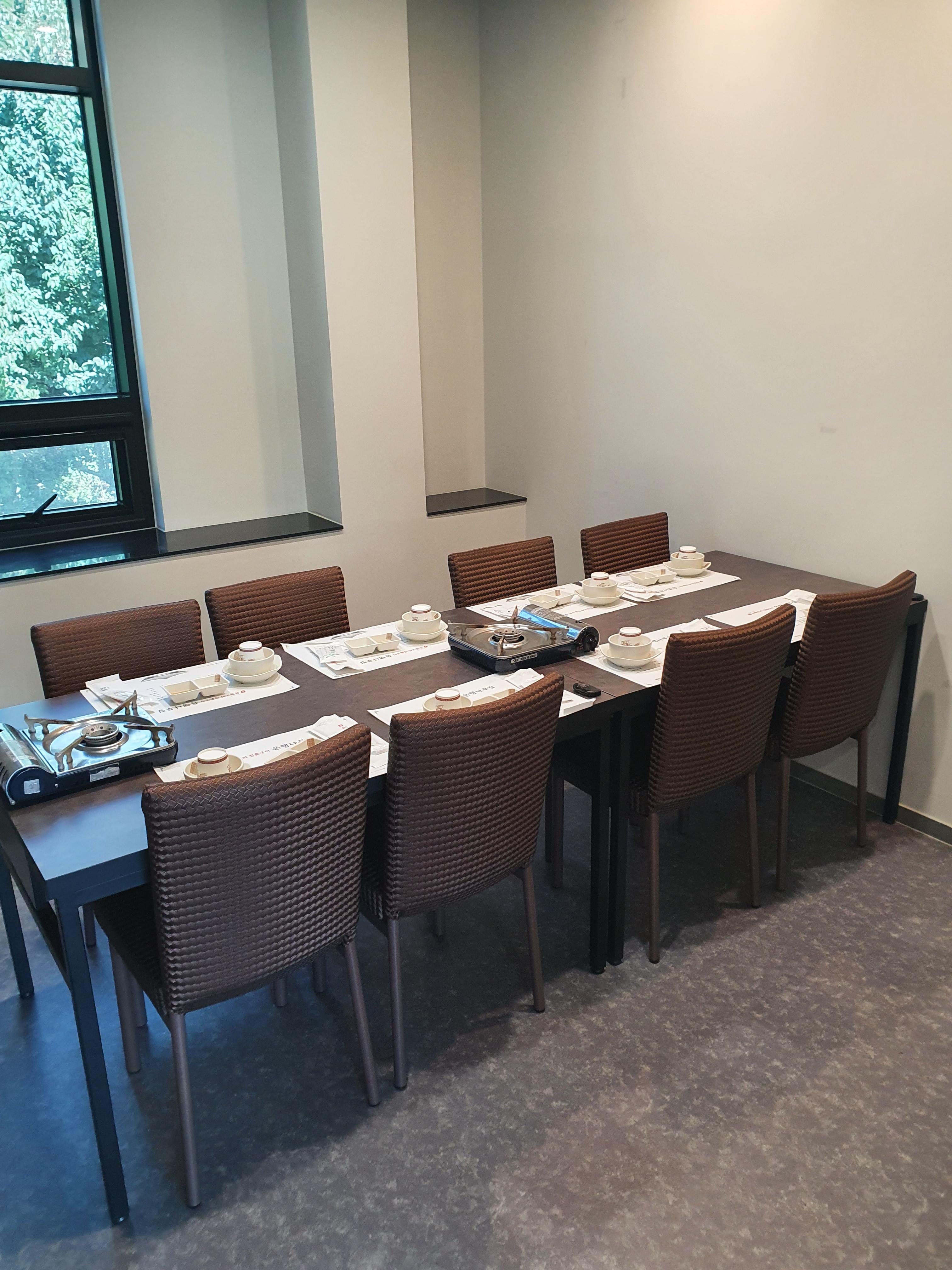 용인 신갈동 은행나무집 가게 2층 룸