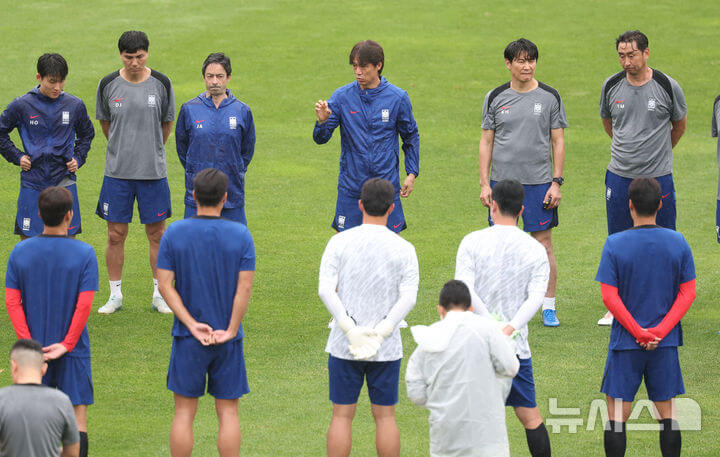 한일 최신 축구전망: 오늘 결전의 무대, 동아시안컵 우승은 어느 팀이?
