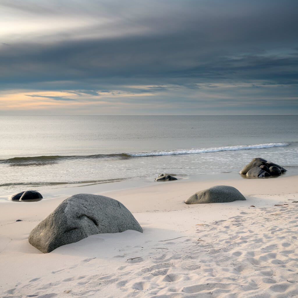 강릉의 조용한 바닷가, 가족과 걷기 좋은 해변 스팟