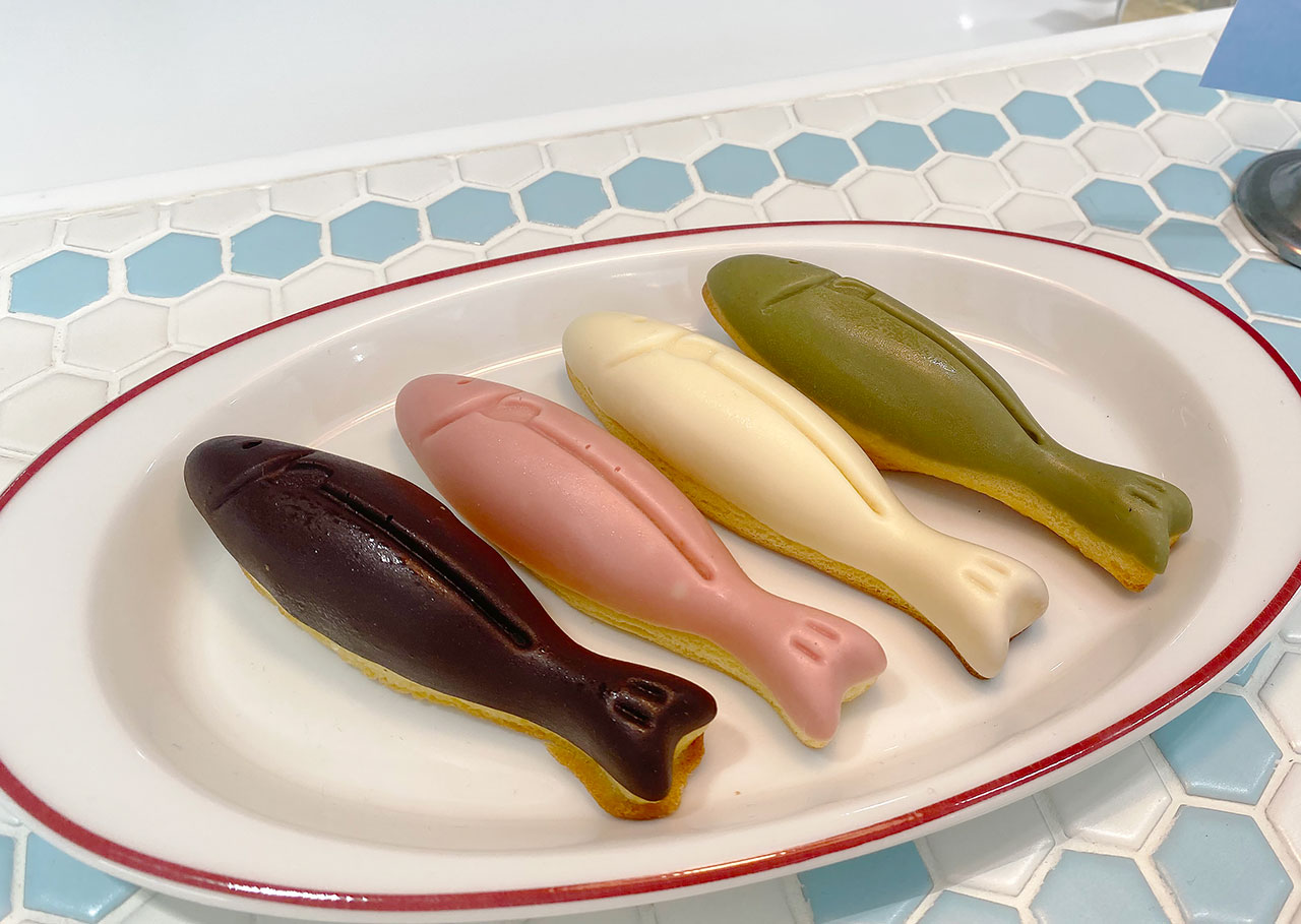 남해 카페 남해제과 브레드멜 멜빵