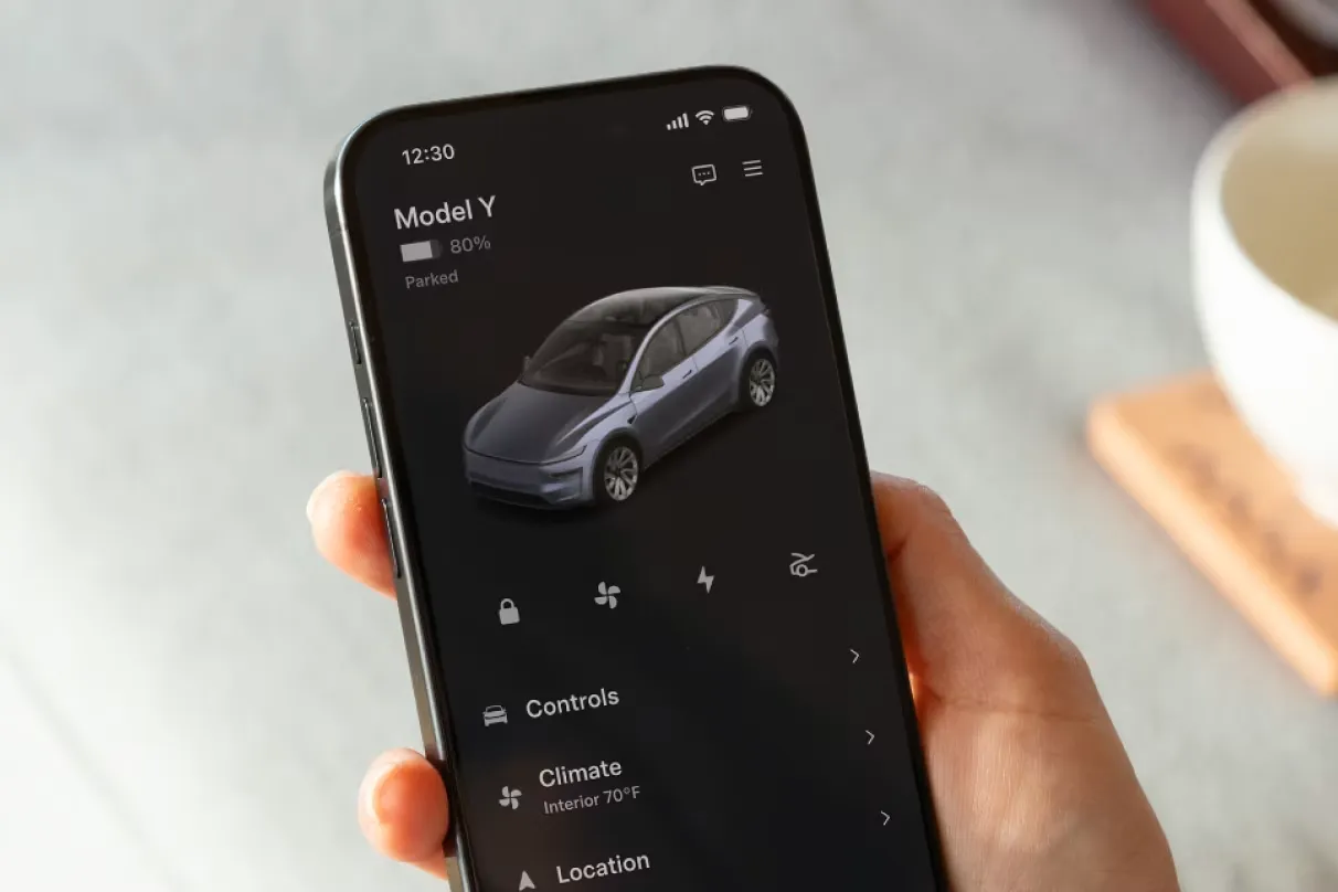 테슬라 모델 Y의 장거리 주행 디스플레이