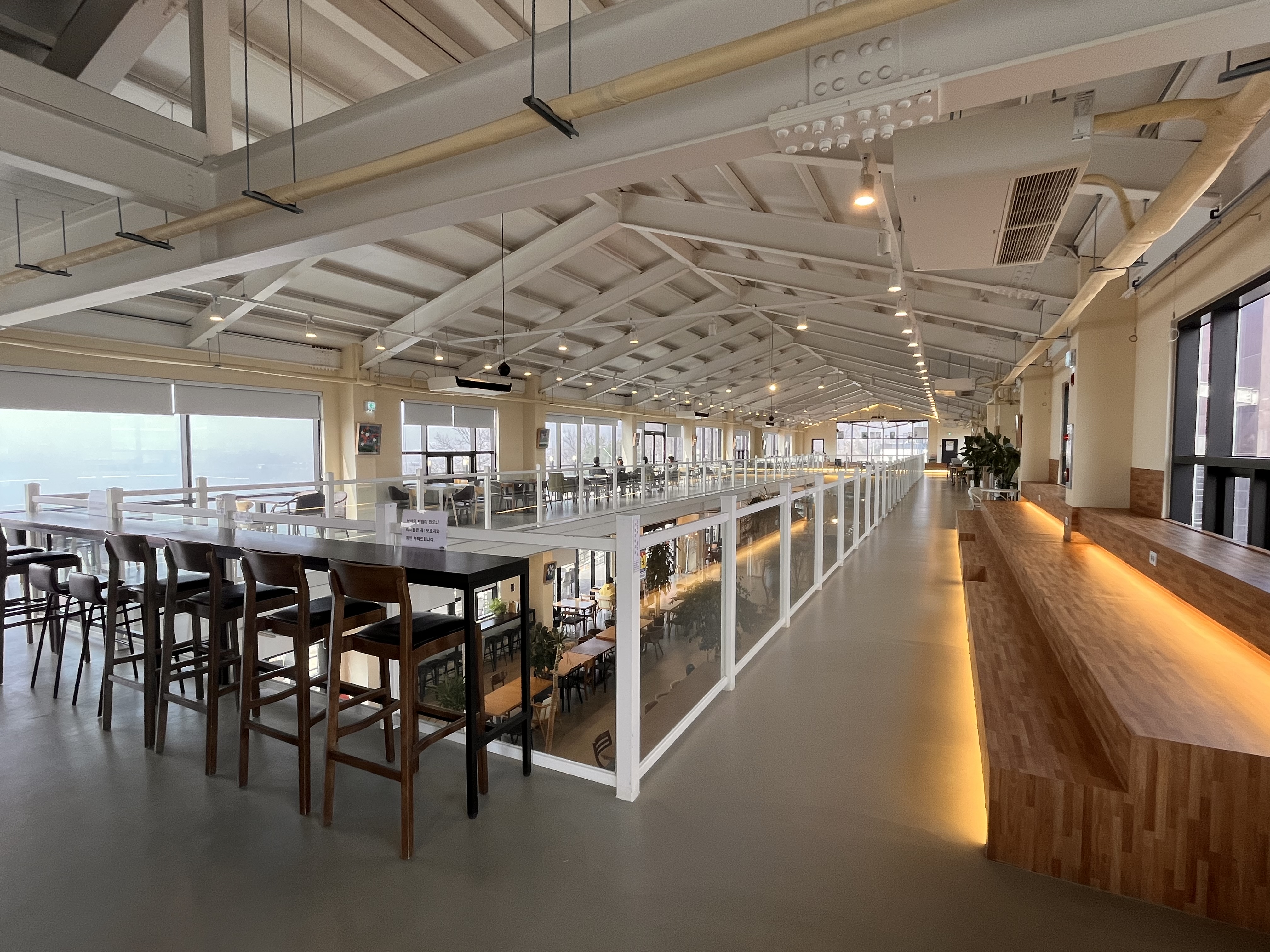 용인 대형 베이커리 카페 라미르