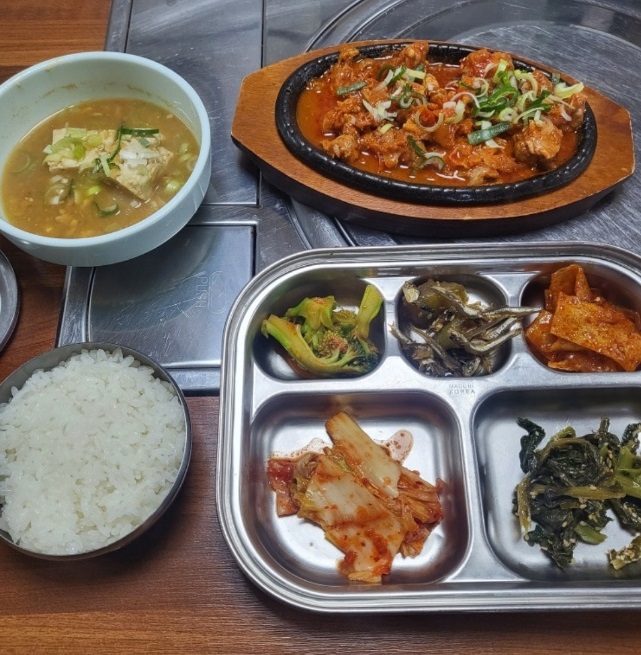 전현무계획-제육볶음정식-정용진-단골-종로-원창식당