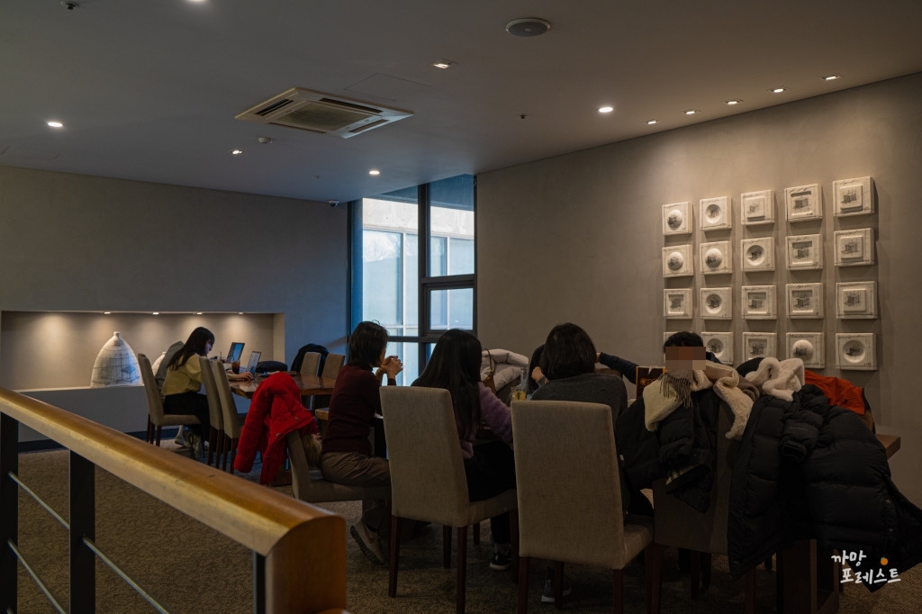 나인블럭 출판도시점 내부