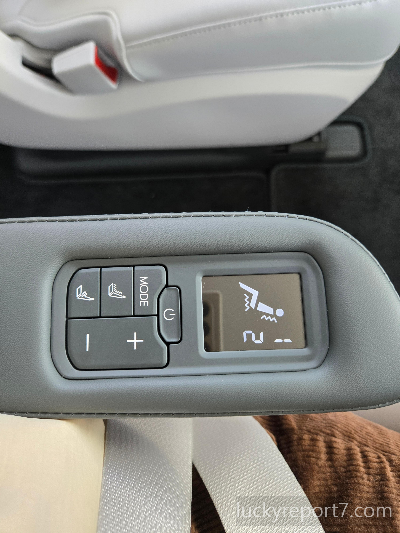 아이오닉9-녹턴그레이매트-내부사진