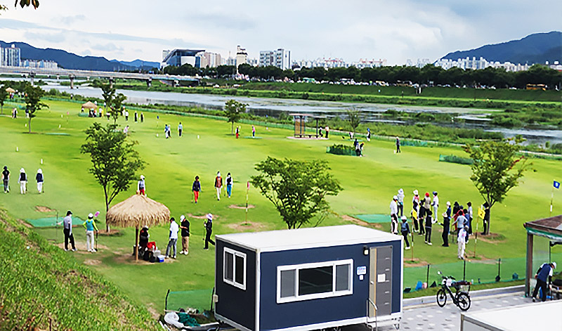 경주파크골프장 (총36홀) 경주시 석장동과 충효동 서천둔치 천변에 길게 조성