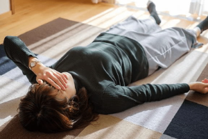 누우면 가슴이 두근거리는 원인