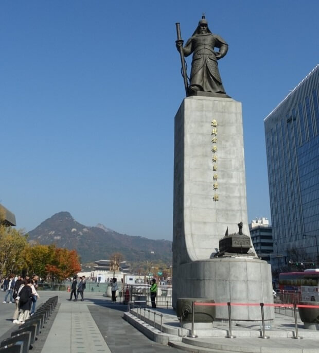 한복입은 외국인&amp;#44;이순신장군동상&amp;#44;청계천 