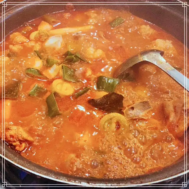 사당 이수 맛집 진한 국물 맛이 일품, 대창 닭볶음탕