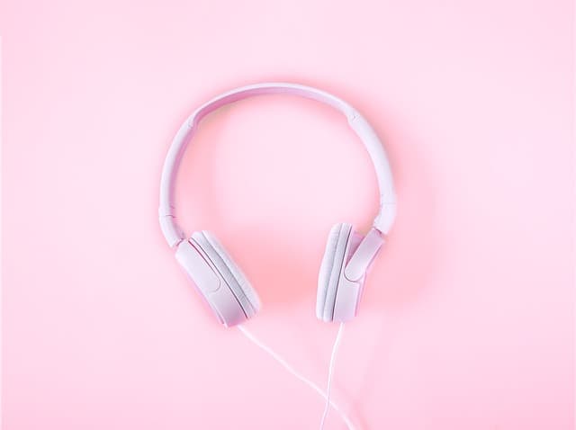 배경음악은 집중을 도울까, 방해할까? – 실험으로 보는 결과