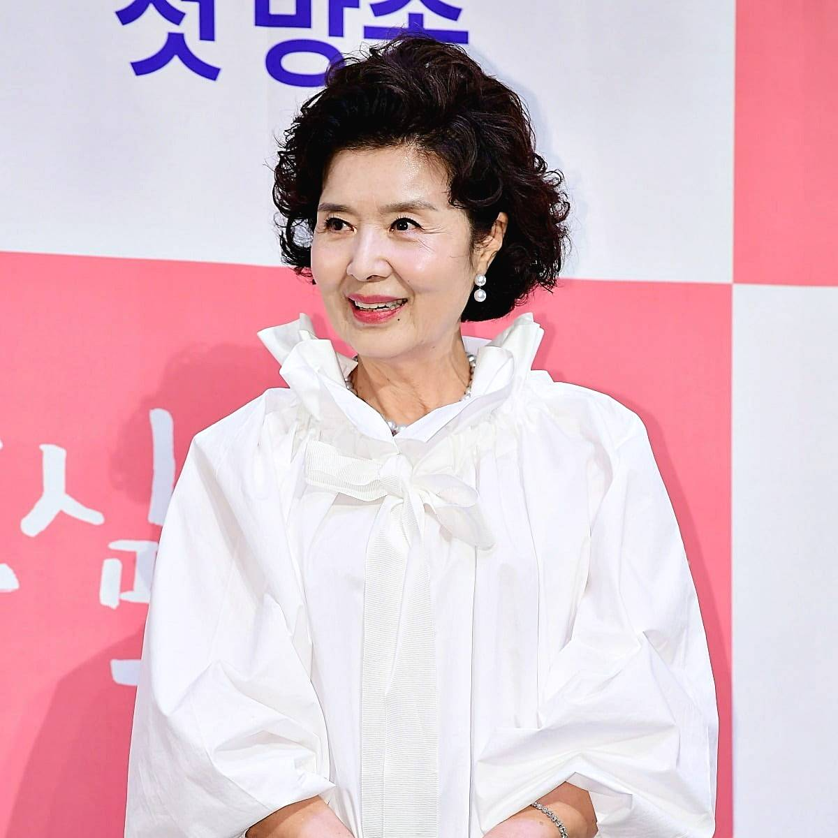 윤미라