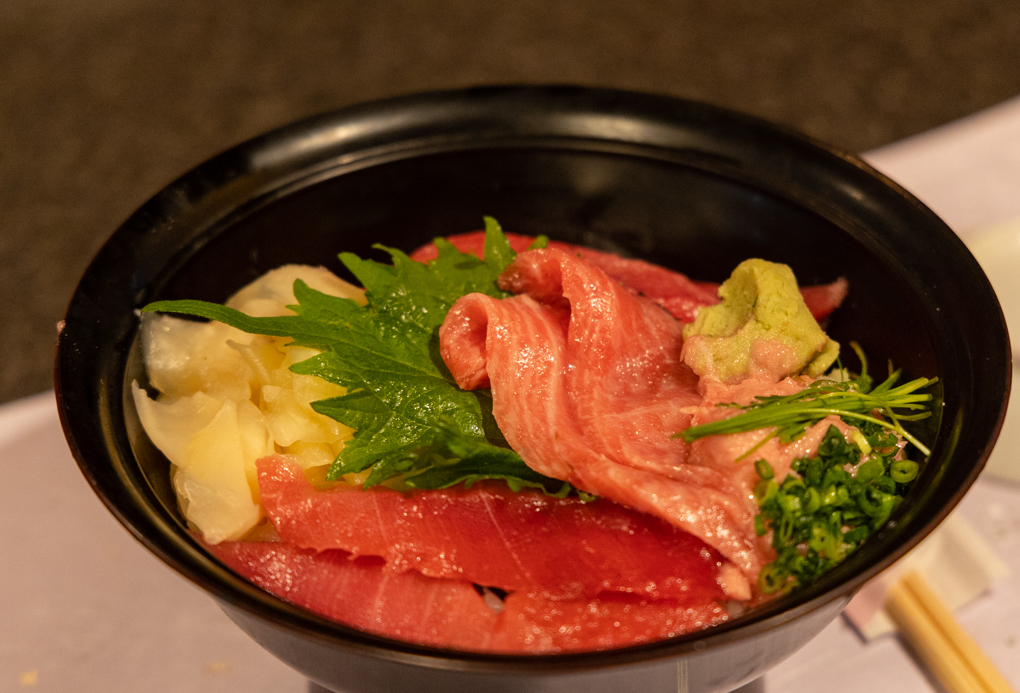 스시잔마이 오쿠노인점 참치덮밥