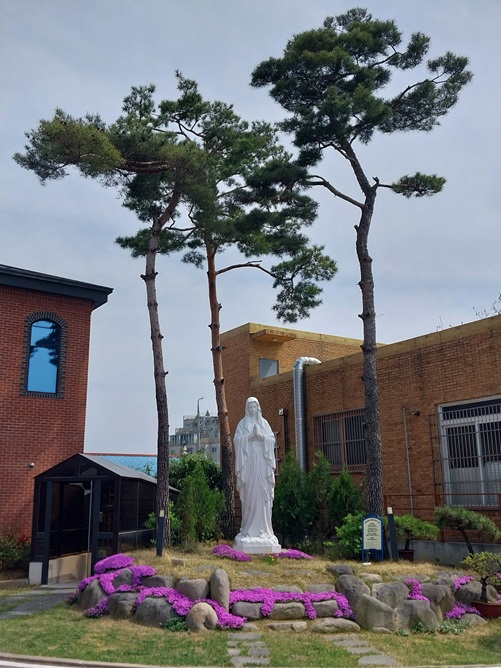 아산 온양성당 성모상