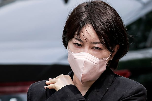 음주운전 및 불법 숙박업 운영 혐의로 재판에 넘겨진 문재인 전 대통령의 딸 문다혜씨가 지난 17일 서울서부지방법원에 출석하고 있다. /뉴시스