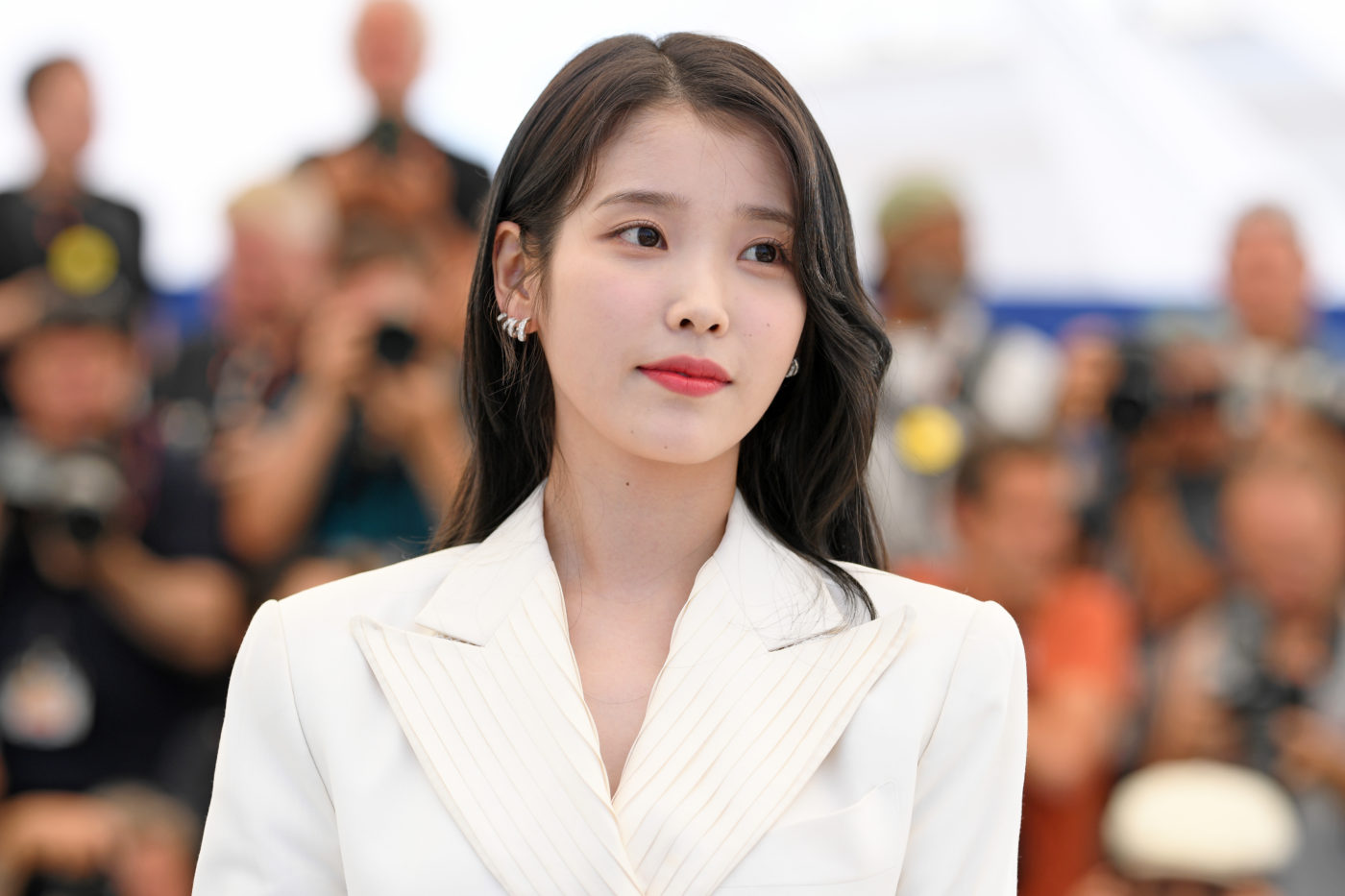 폭싹속았수다 아이유 사진