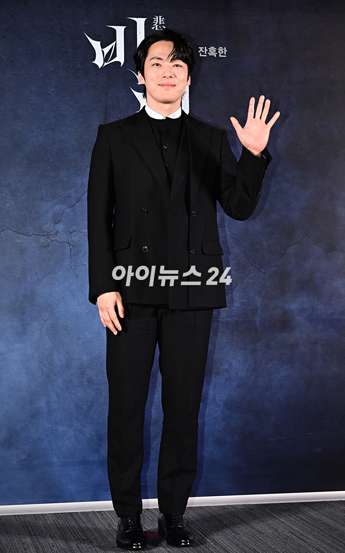배우 김정현이 21일 오후 서울 성동구 메가박스 성수점에서 열린 영화 &#39;비밀&#39; 언론시사회에서 포토타임을 갖고 있다. [사진=곽영래 기자]