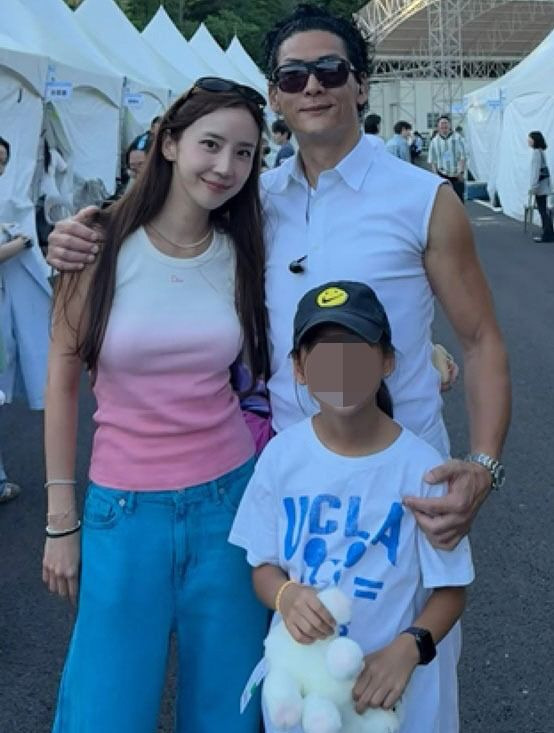 박준형 아내 미모 김유진 누구?｜14살 연하 승무원 출신&middot;미모&middot;12년 만 공개 데이트