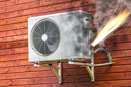 경고! 에어컨 실외기 청소 안 하면 대형 화재까지 간다! 당신의 집이 폭탄!?