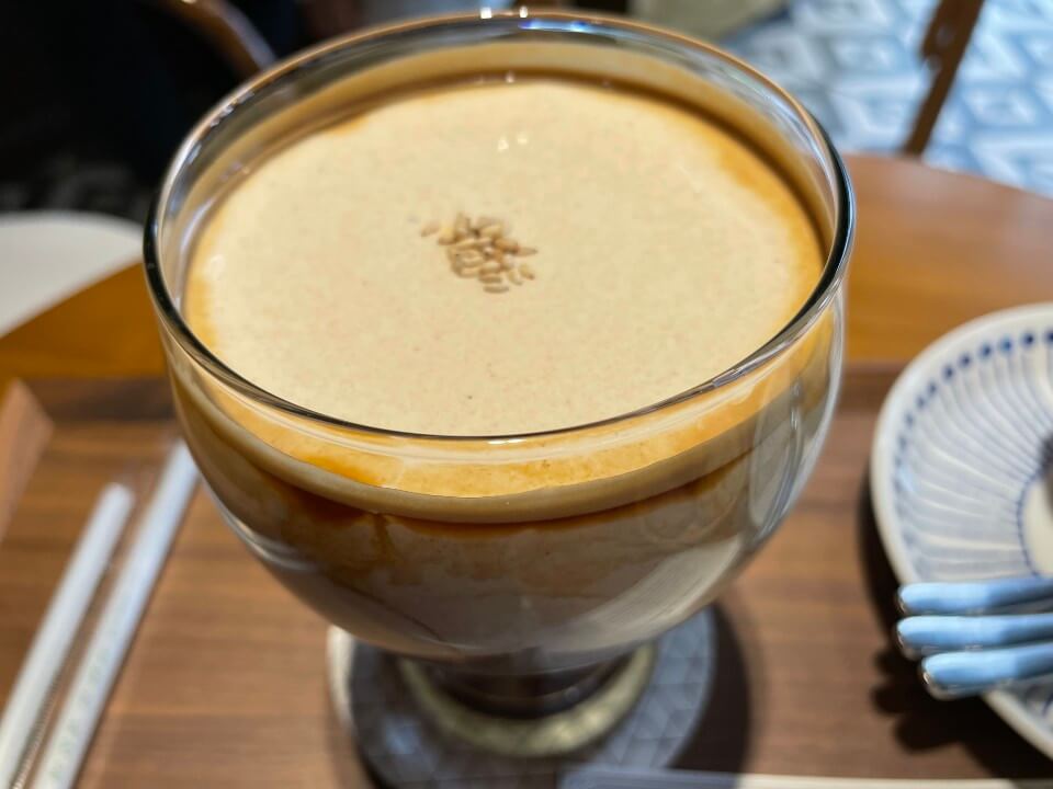 연남방앗간-광교점-시그니처-방앗간-커피-모습