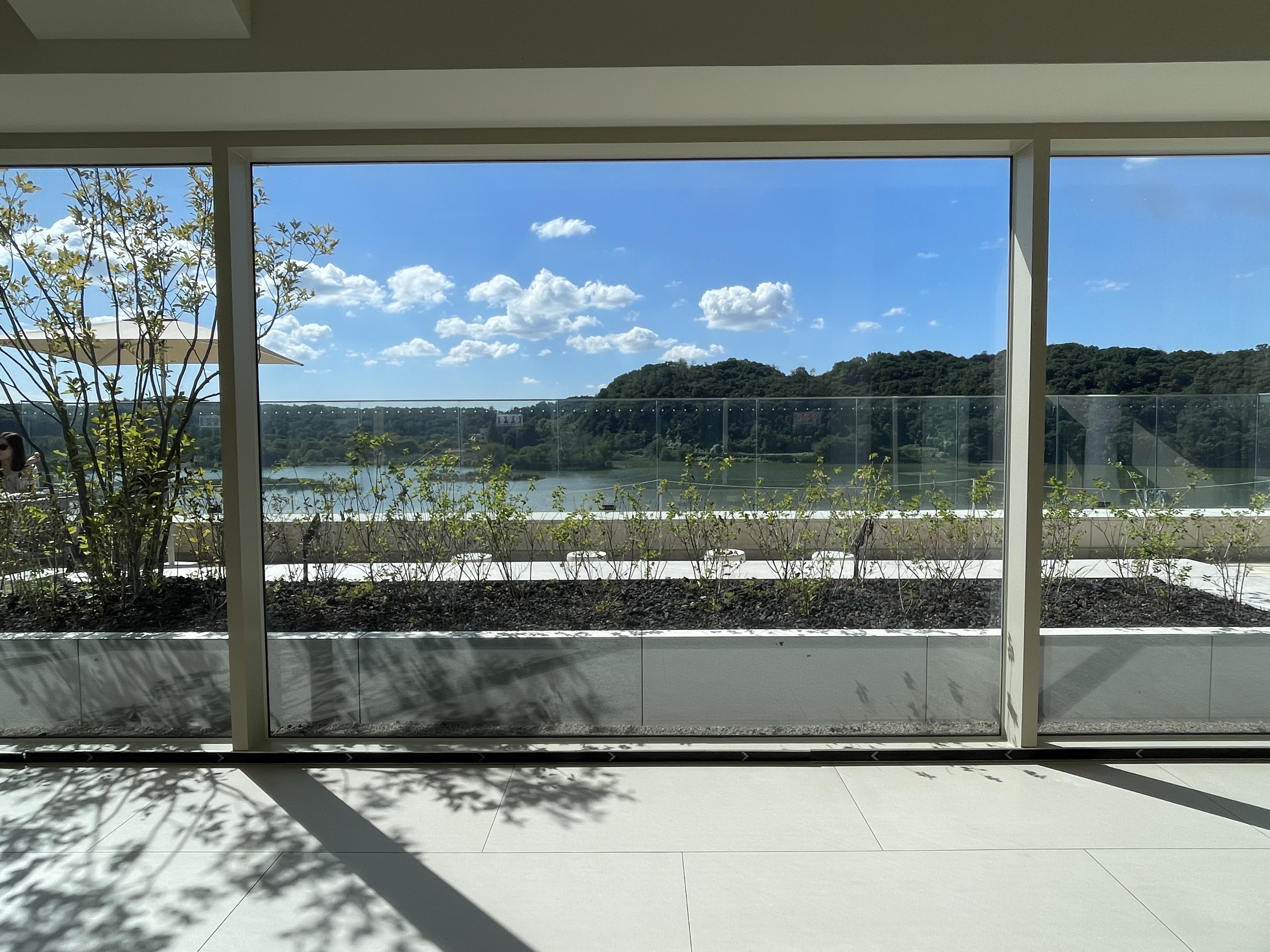 파주 공릉저수지 대형카페 모쿠슈라 프렌치카페