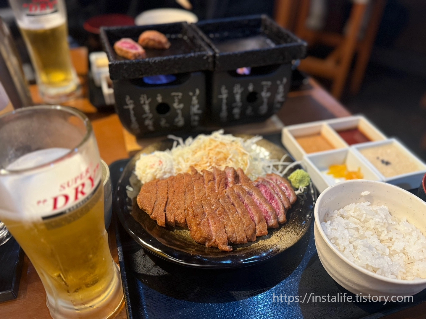  나마비루(생맥주)+규카츠(마있음)보리밥 세트 4번입니다. 