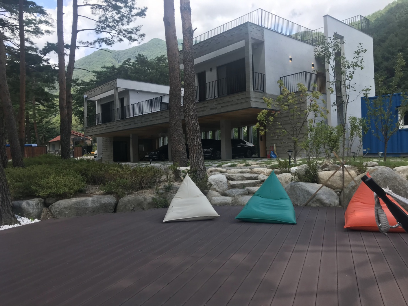 아고라펜션 쉼터 전경