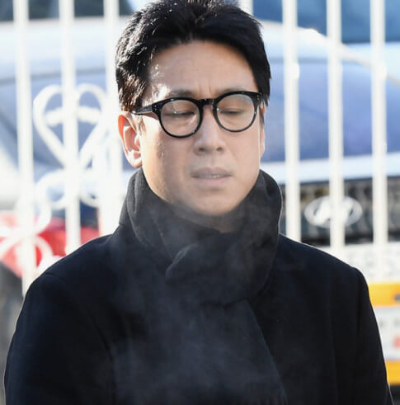 이선균
