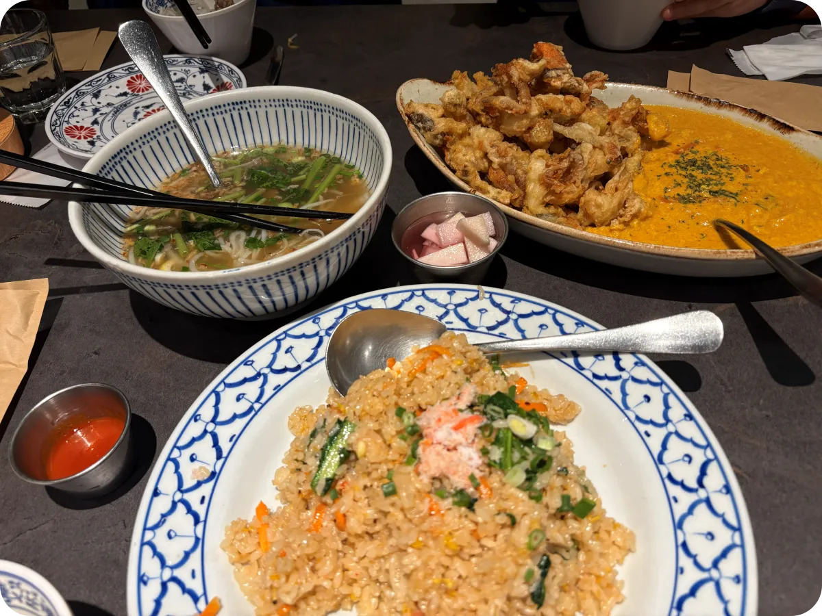 세트메뉴 (뿌팟봉커리 + 베트남 쌀국수 + 카오팟 )