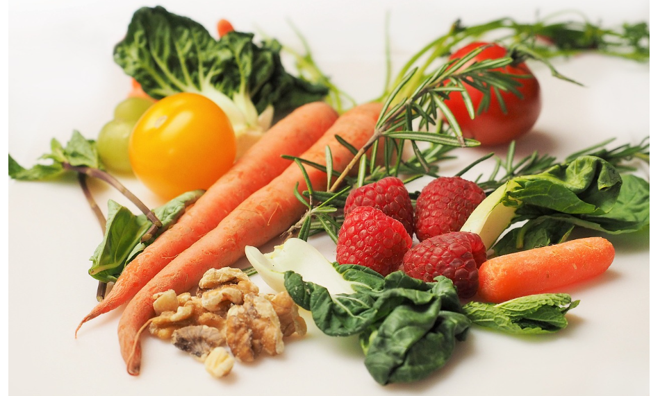 체내 염증을 줄이는 항염 식단 – 건강한 몸을 위한 음식