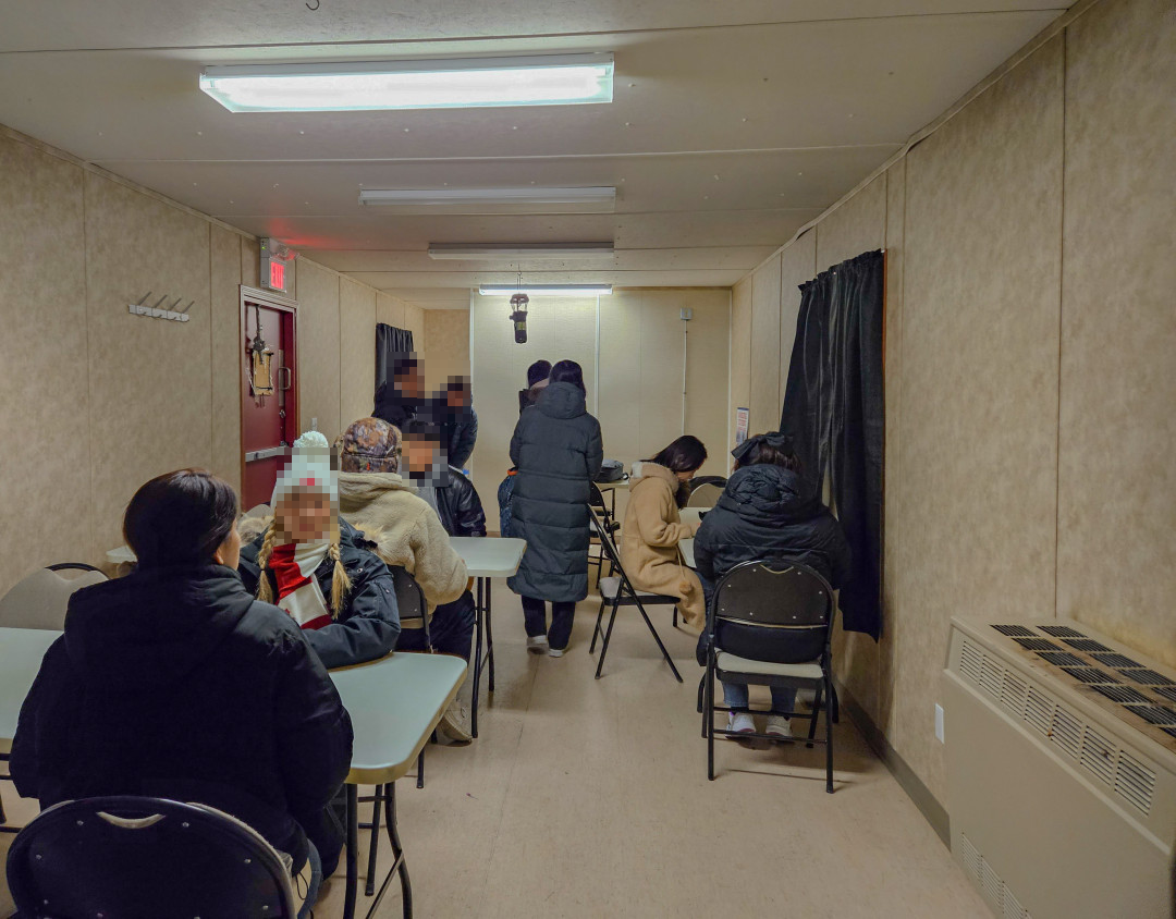 옐로나이프 오로라 투어 대기소 내부