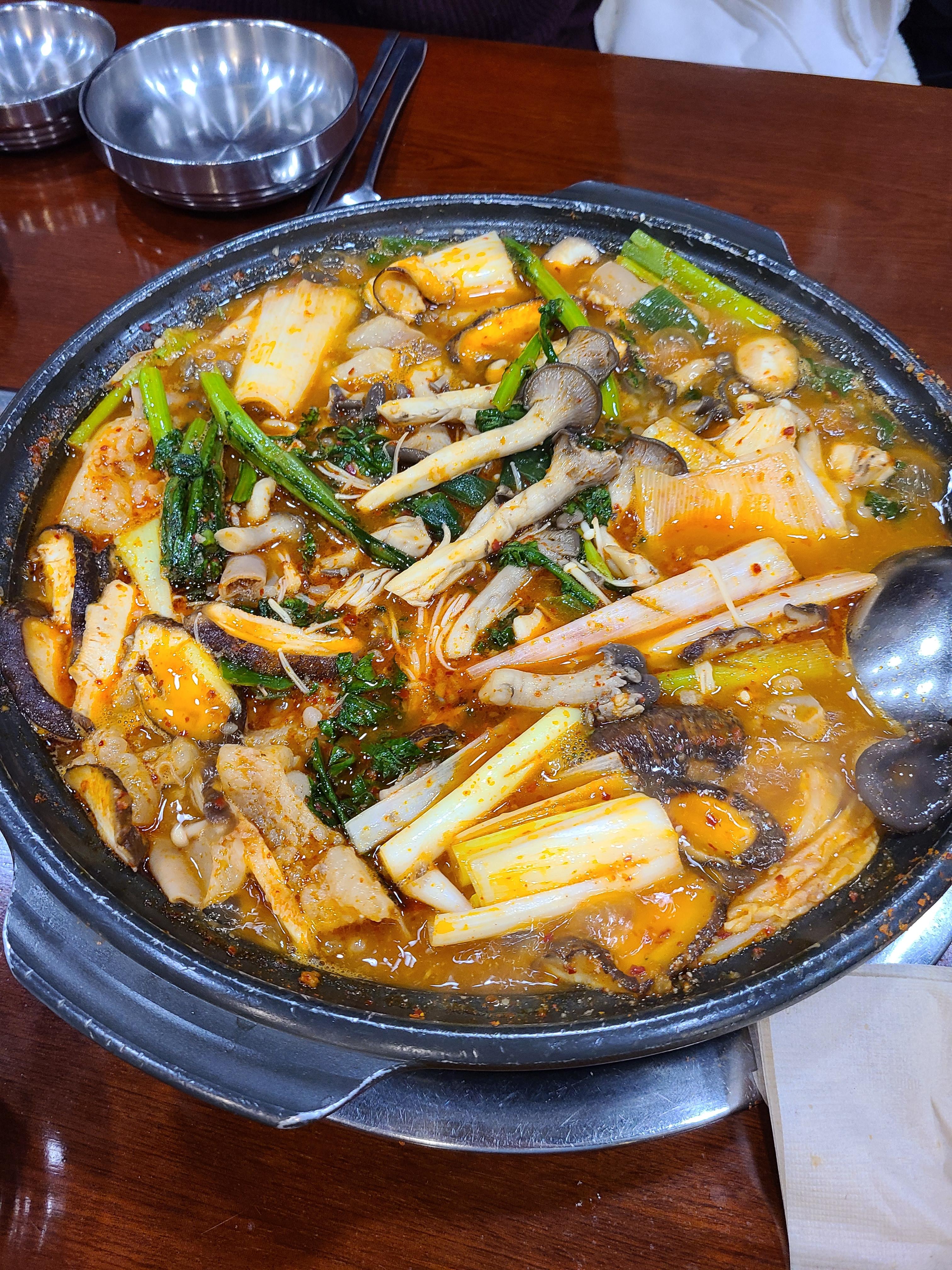 Boiled Spicy Beef Tripe Hot Pot