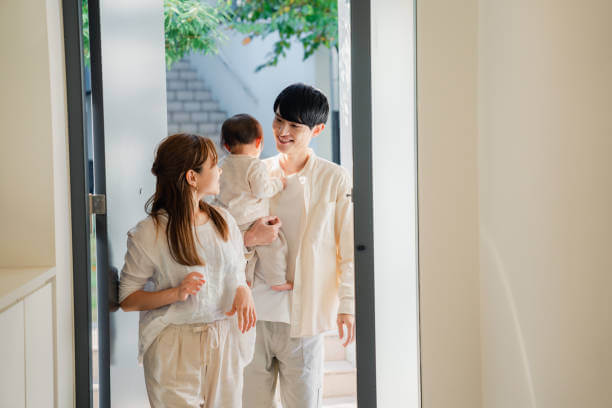 아기와 반려동물과의 외출: 동물과 교감하는 법