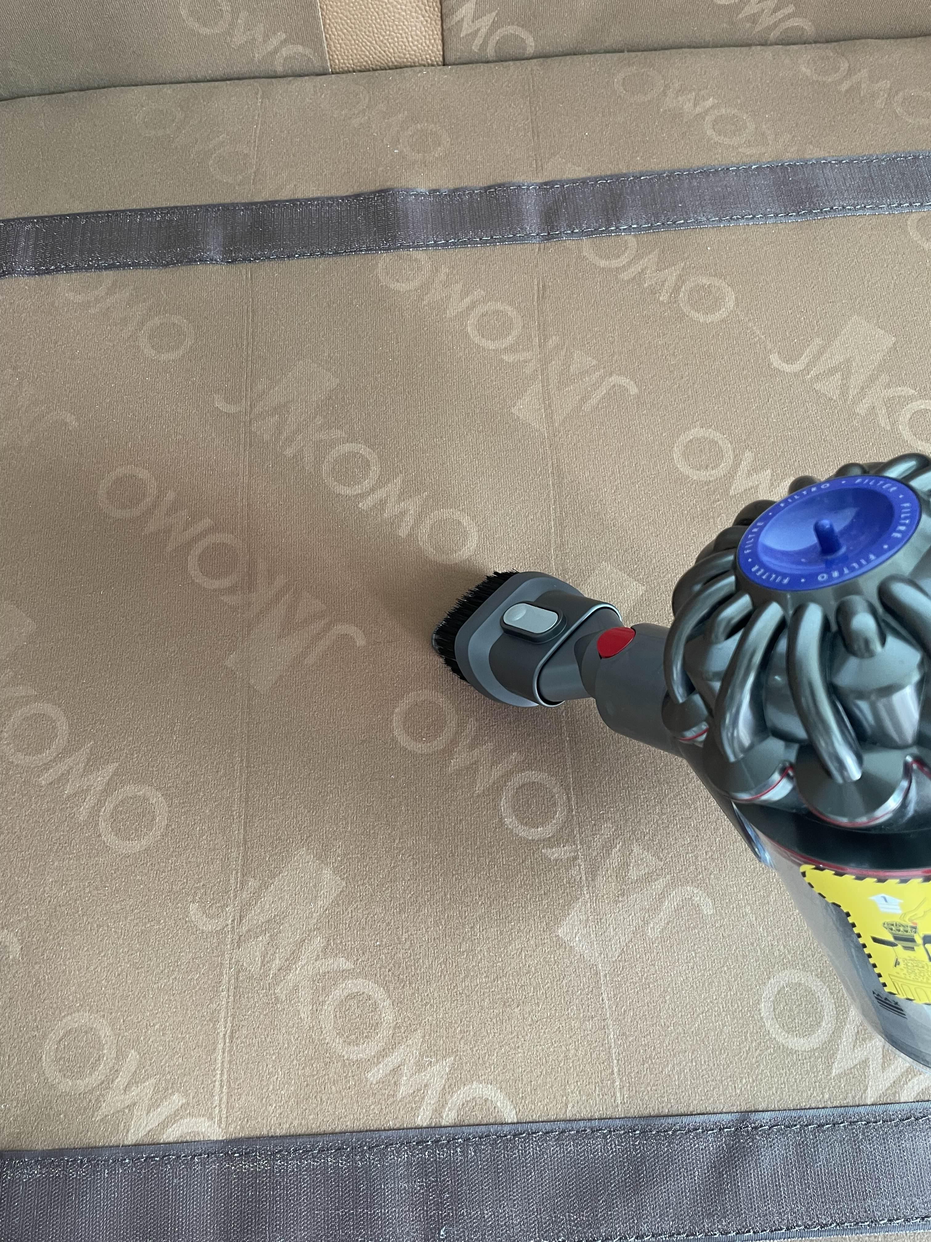 자코모 바우트 소파 등받이 분해 후 청소2